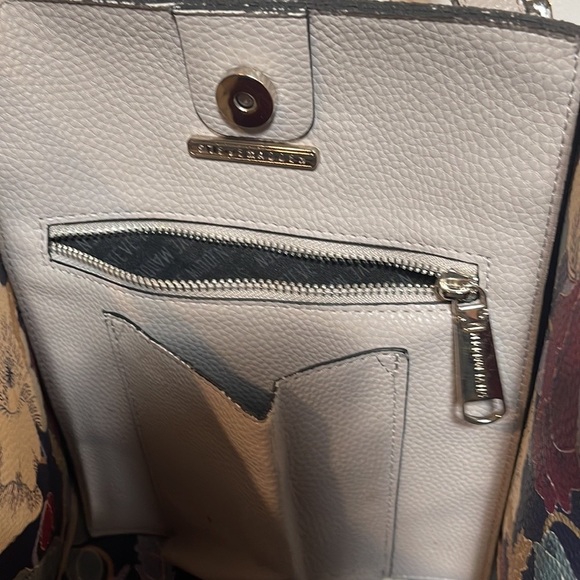 Steve Madden gently used light grey bag - Picture 10 of 12